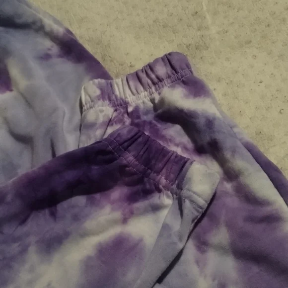 Refuge by Charlotte Russe tie dye sweatsuit - Picture 9 of 10